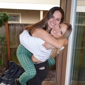 Meet your Posher, Claire